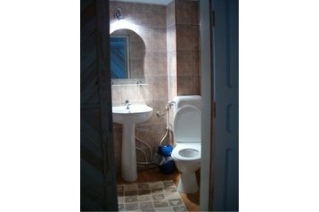 Rumunia Privát Chiojdu, Zewnątrz